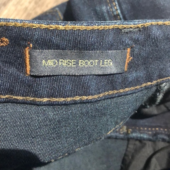 Dark Wash Jag Mid Rise Boot Cut Jeans Sz 2P - Picture 4 of 6